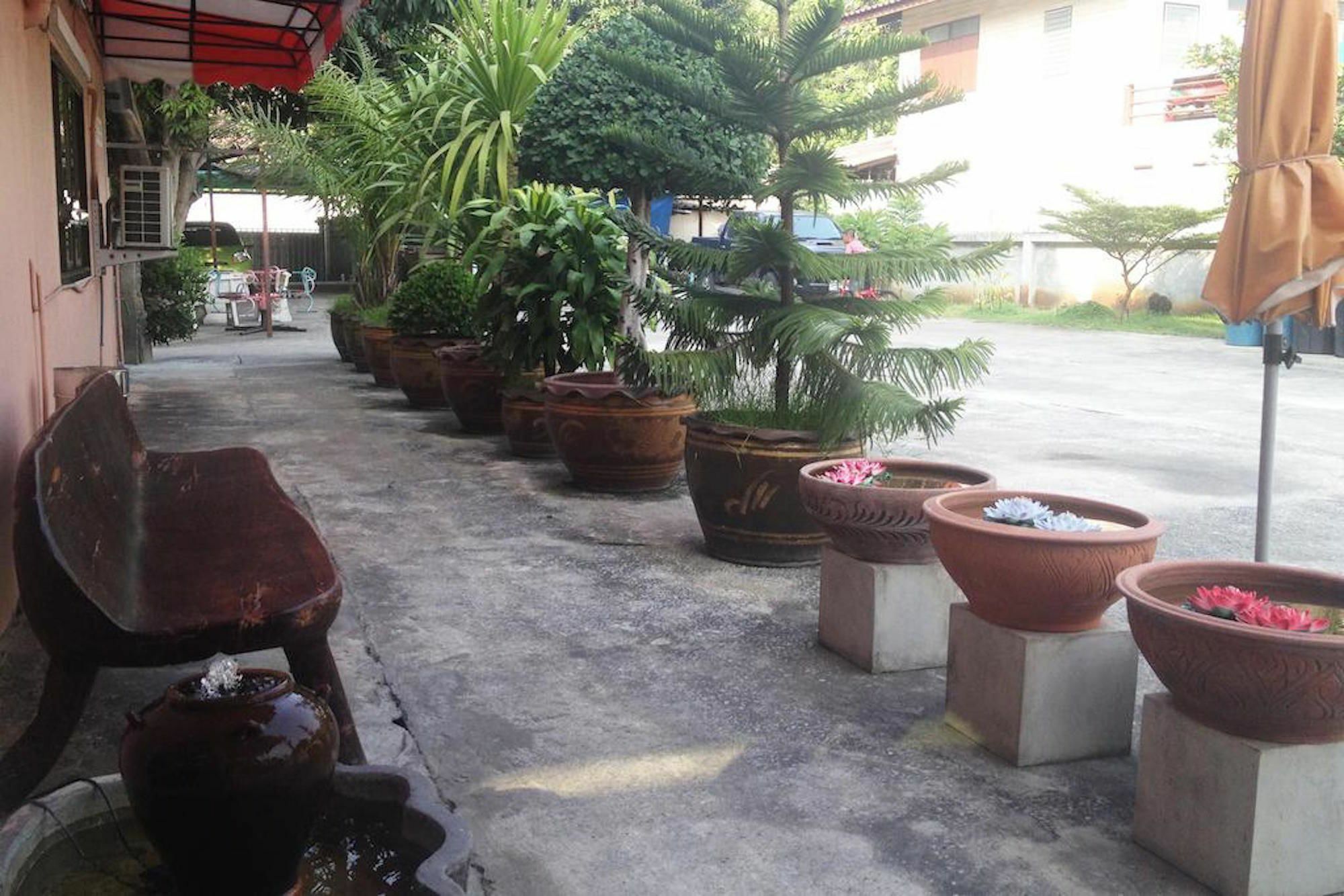Vareevara Apartment Bangkok Dış mekan fotoğraf